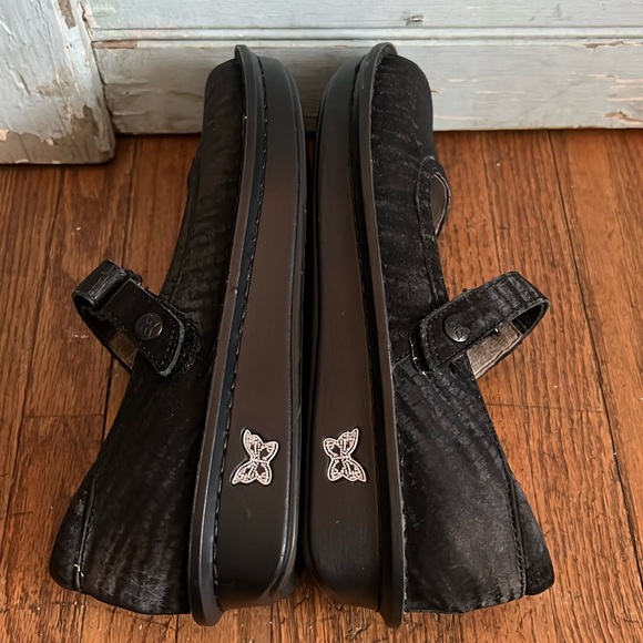 Women’s Alegria Leather/Suede Zebra  Mary Jane Shoes - Picture 6 of 9